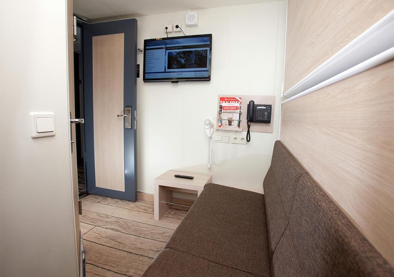 Viking Line Ferry Viking Grace - Mini-Cruise From Turku Hotell Rom bilde